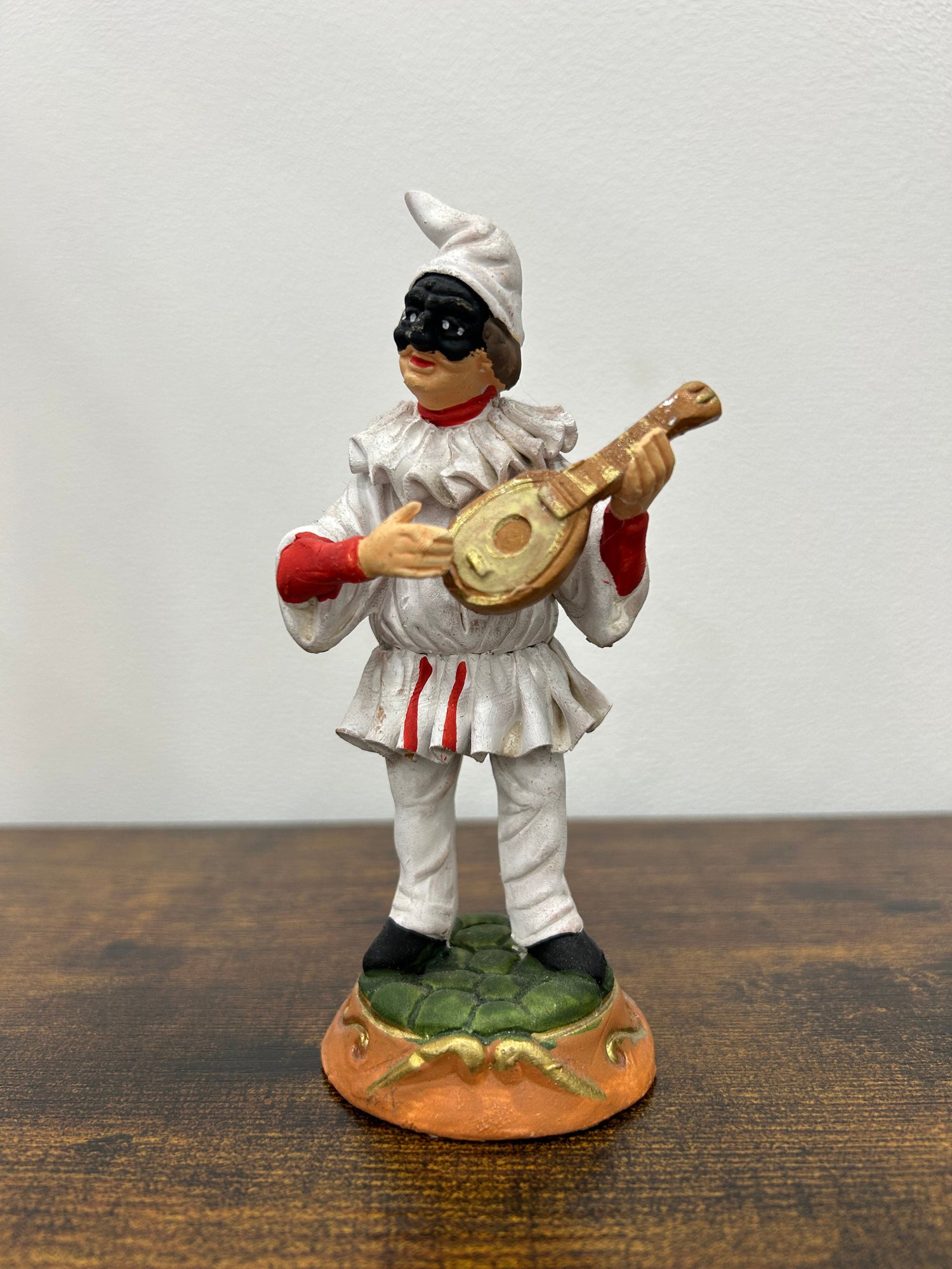 Statuine pulcinella in terracotta